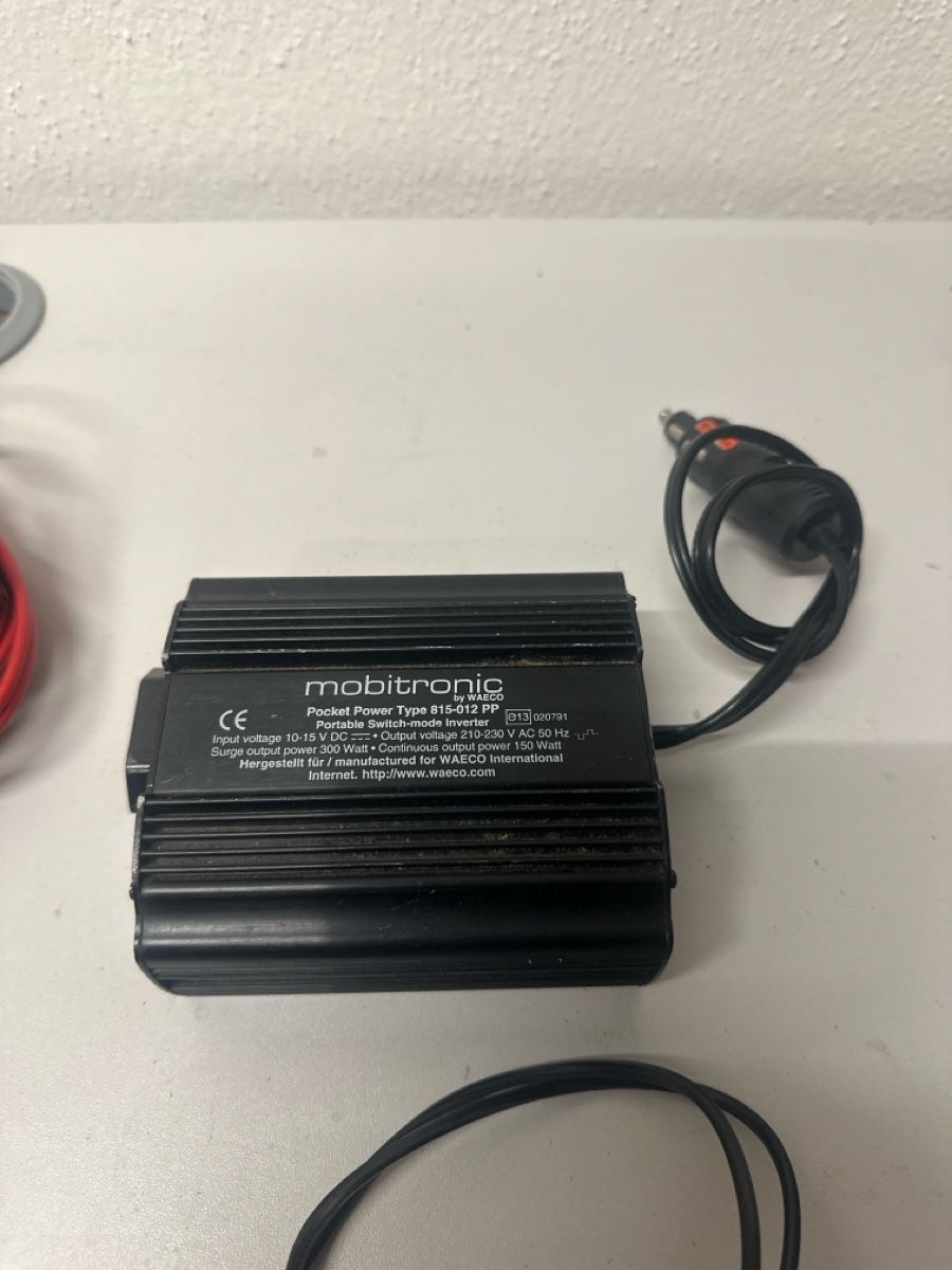 Elektronikbauteile: Assorted Car Power Adapters and Cables Set – Gebraucht aus Elsau von MANWITHVAN 4