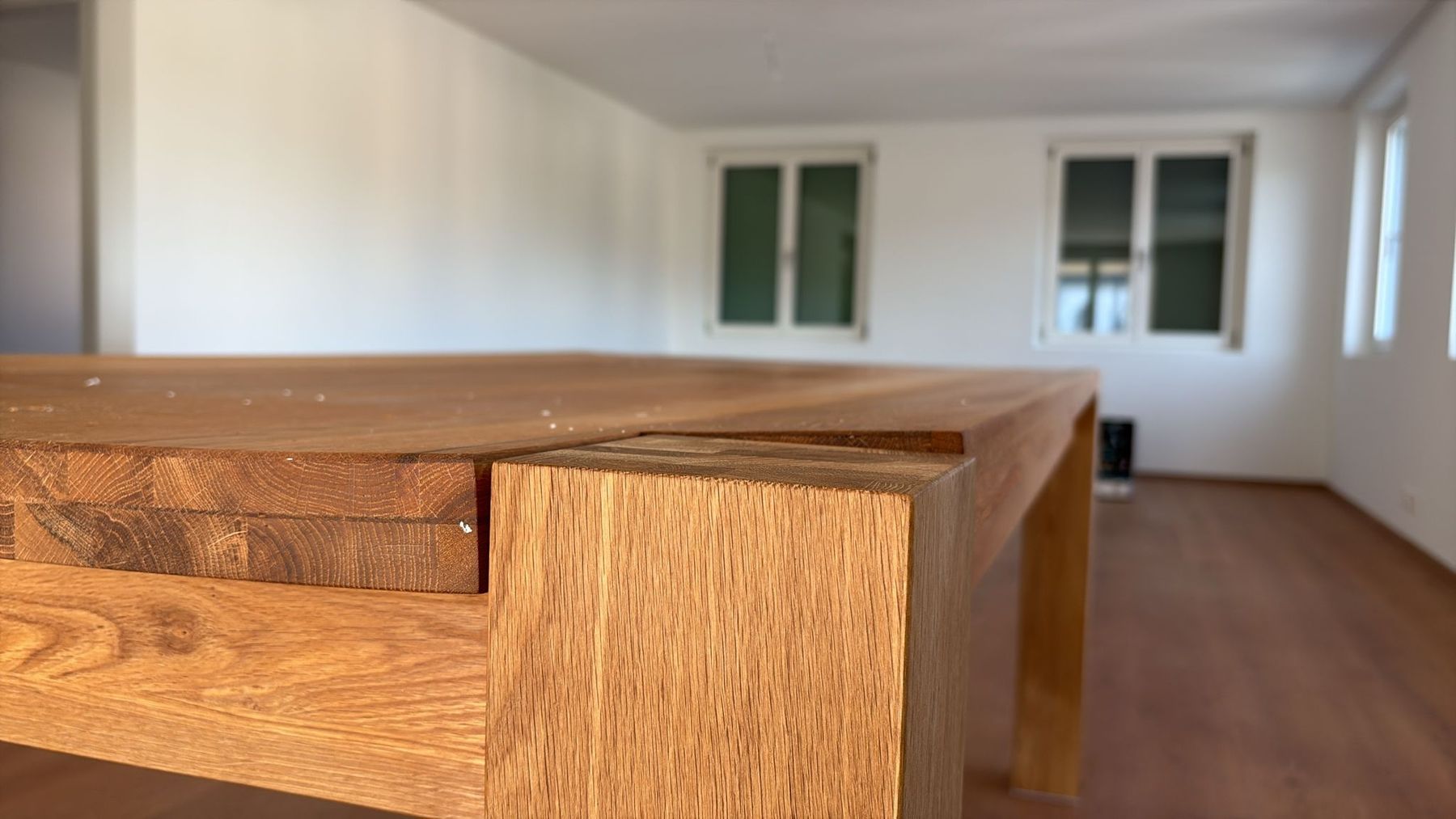 Tables: Tisch Eiche massiv 200x100cm – Neuf (Voir description) à Lützelflüh-Goldb par Rampenverkauf_72_ 1
