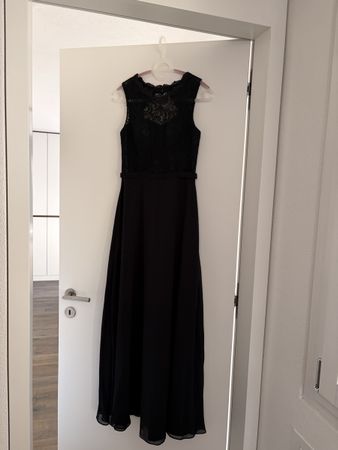 Elegantes, schwarzes Abendkleid mit Spitze - Grösse 38