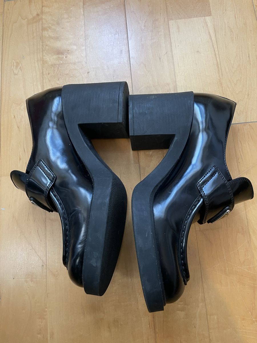 Prada Scarpe da donna: Prada heeled patent leather loafers – Nuovo (secondo la descrizione) da Yverdon-les-Bains venduto da pen_bbz8 3