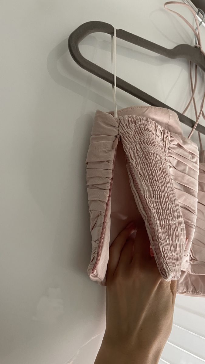 Zara Top: Zara Limited Edition Crop Top Pink – Nuovo (secondo la descrizione) da Lausen venduto da sim_hgp6 3