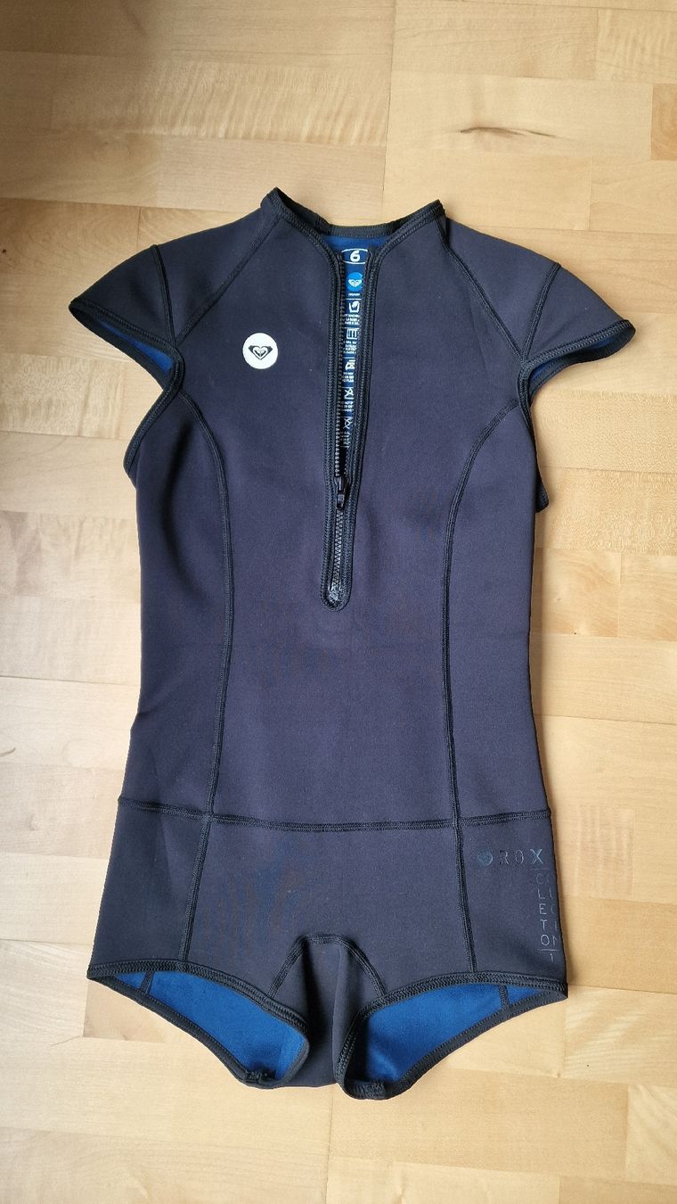 Roxy Mute per immersioni: Combinaison Roxy néoprène été, taille 6. – Usato da Montreux venduto da Daisyy01