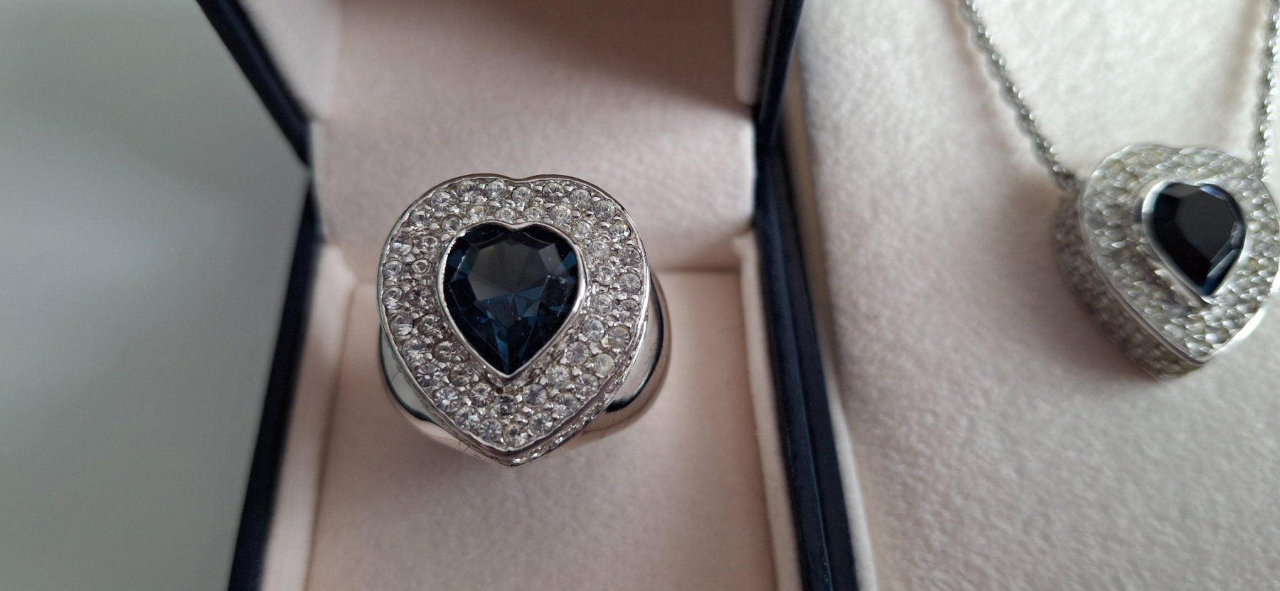 Bucherer Altri gioielli: Parure bague et collier BUCHERER – Usato da Bellelay venduto da Katia5