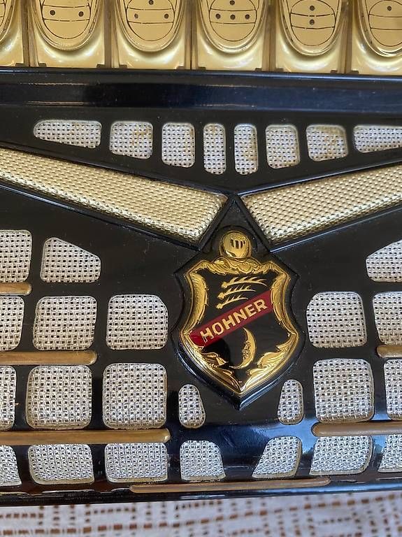 Hohner Musikinstrumente: Handorgel Hohner Norma IV – Gebraucht aus Neuhausen am Rheinfall von galleria13 1
