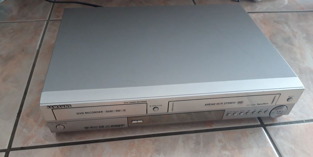 Samsung DVDVR300 VHS DVD Recorder Kombigerät Kaufen auf Ricardo