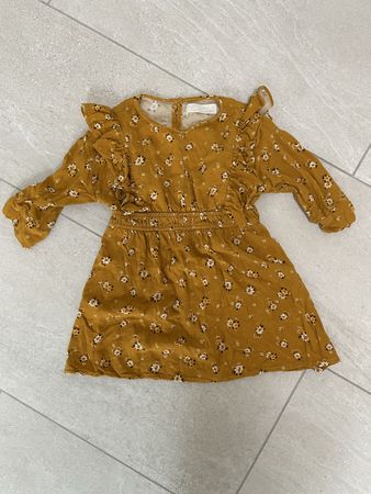 Zara Kleid Gr.110 Senfgelb Blumenmuster