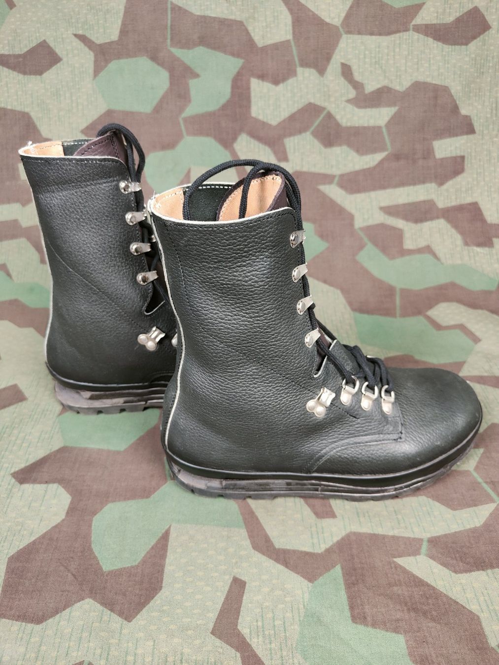 Schweizer Armee Uniformi: Kampfstiefel Ord. 1990, Grösse 280 6 – Usato da Bauma venduto da SwissMilitaria 4