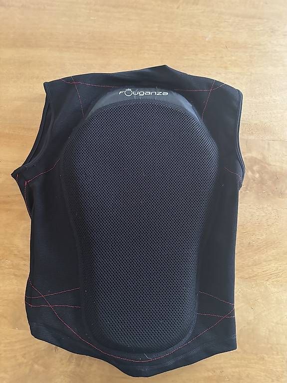 Decathlon Protezioni & Imbottiture: Gilet protection dorsale - 12 ans – Usato da Pully venduto da ama_vdv9 1