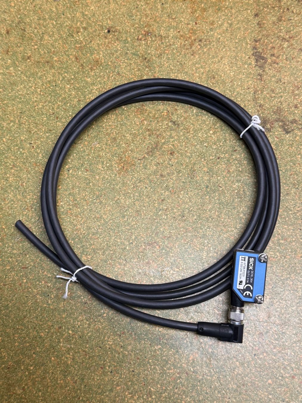 Componenti elettronici: SICK WTB8-P2231 Sensor – Usato da Rudolfstetten venduto da Aldo100 1
