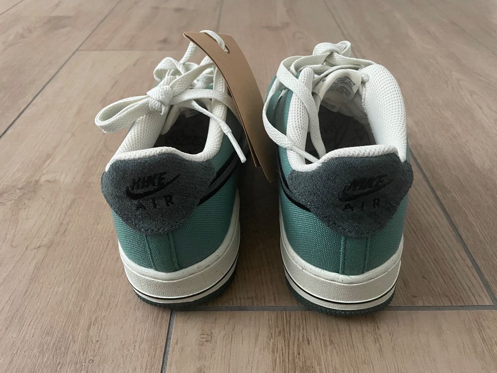 Nike Chaussures garçon: Nike Air Force 1 (GS) Gr. 38 NEU – Neuf avec emballage d'origine à Waltenschwil par hansnine 2