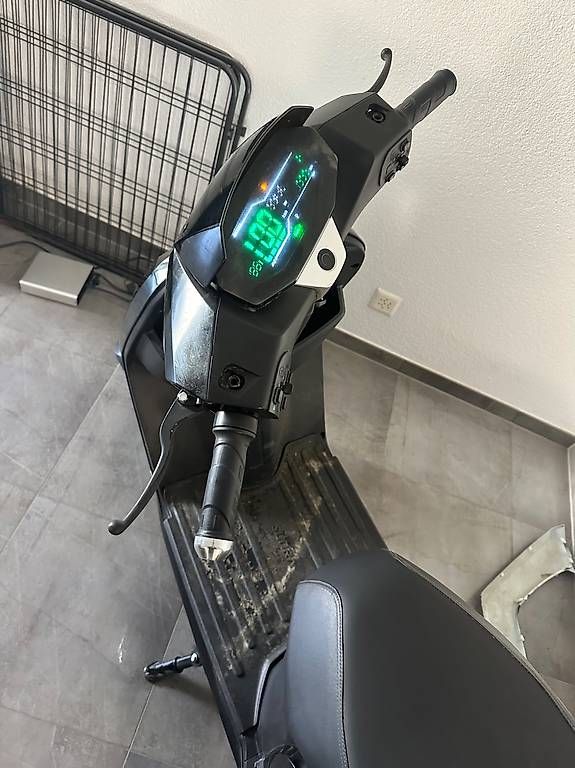 Scooters: Scooter électrique – D'occasion à Granges-Marnand par mar_8n9y 1
