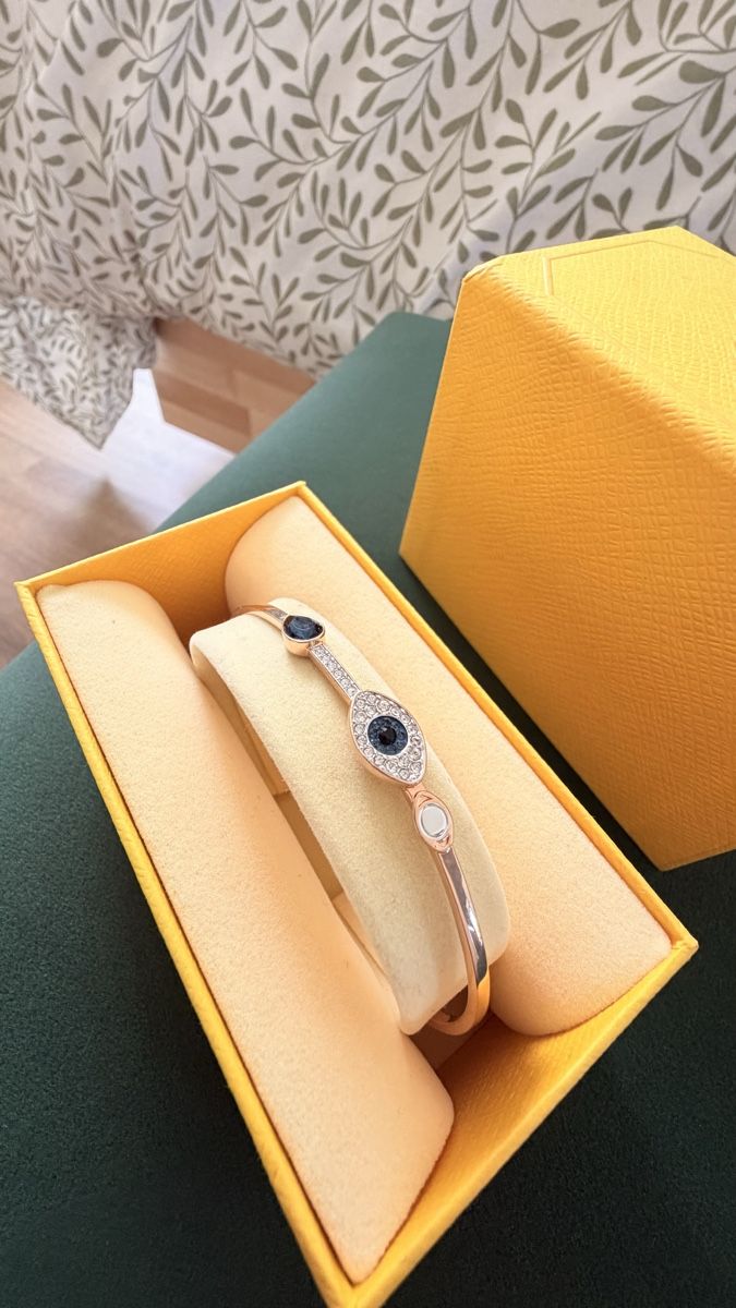 Swarovski Bracciali & Braccialetti: Swarovski Symbolica Bangle Evil Eye Armband – Usato da Chézard-St-Martin venduto da nel_269s 3