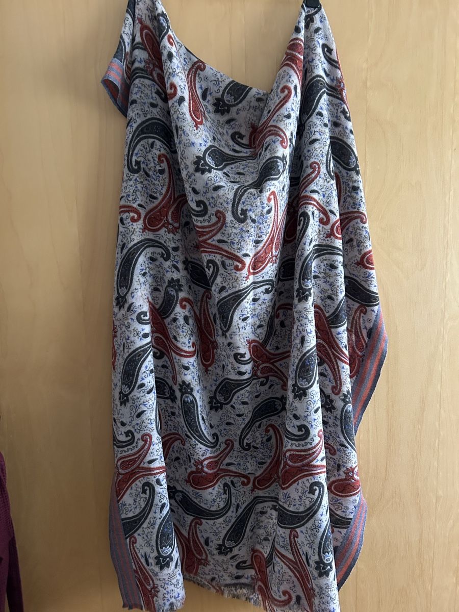 Foulard & Sciarpe: Wolle Schal 190x90 – Usato da Oftringen venduto da Odessa65