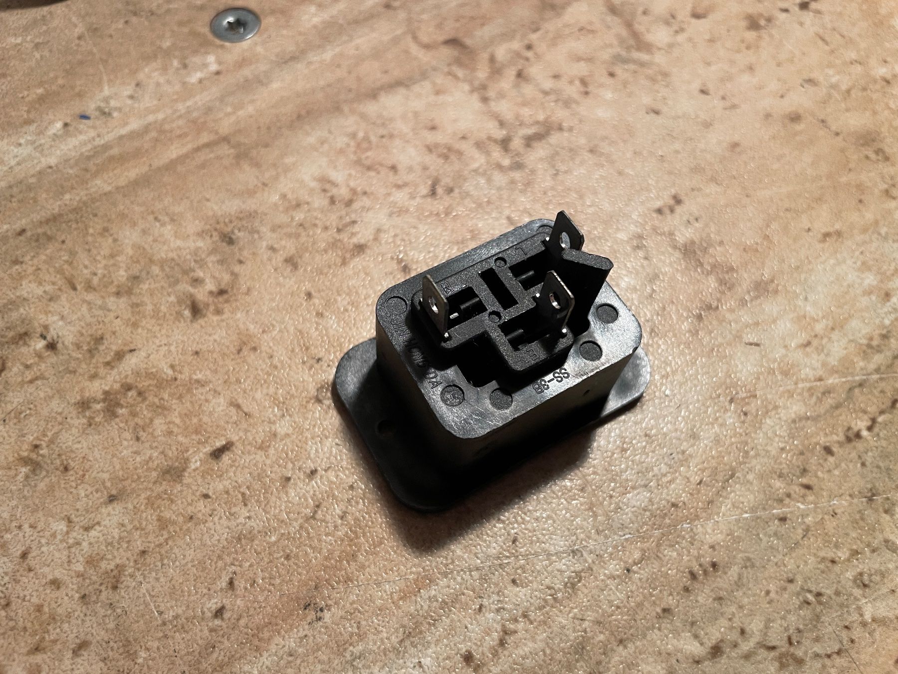 Stecker: 10stk C19 Kaltgeräte Einbausteckdose – Gebraucht aus Ehrendingen von Cyrilf99 2