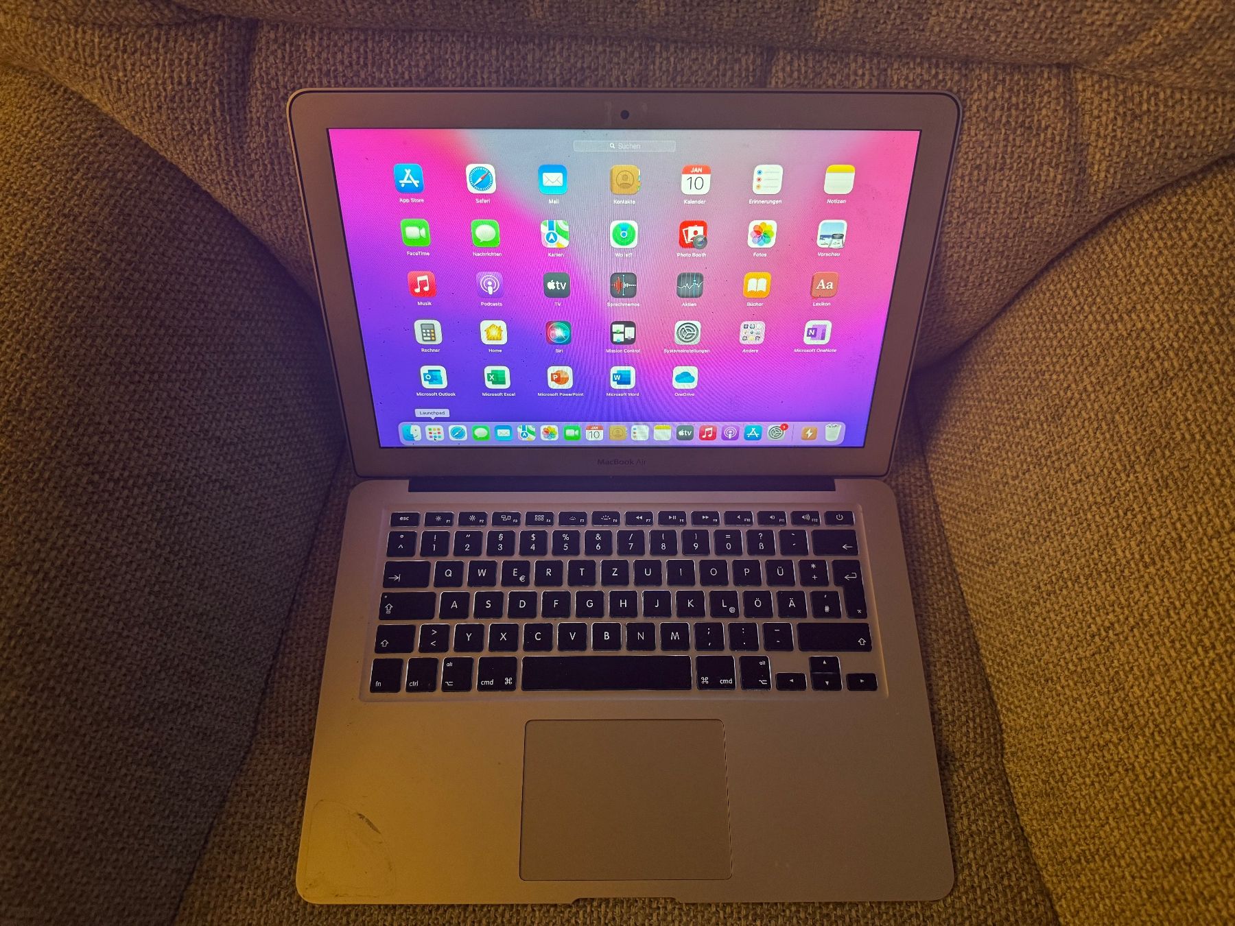 Apple Notebooks: MacBook Air 13 inkl. Microsoft Office 2021 – Gebraucht aus Adliswil von Busys 1