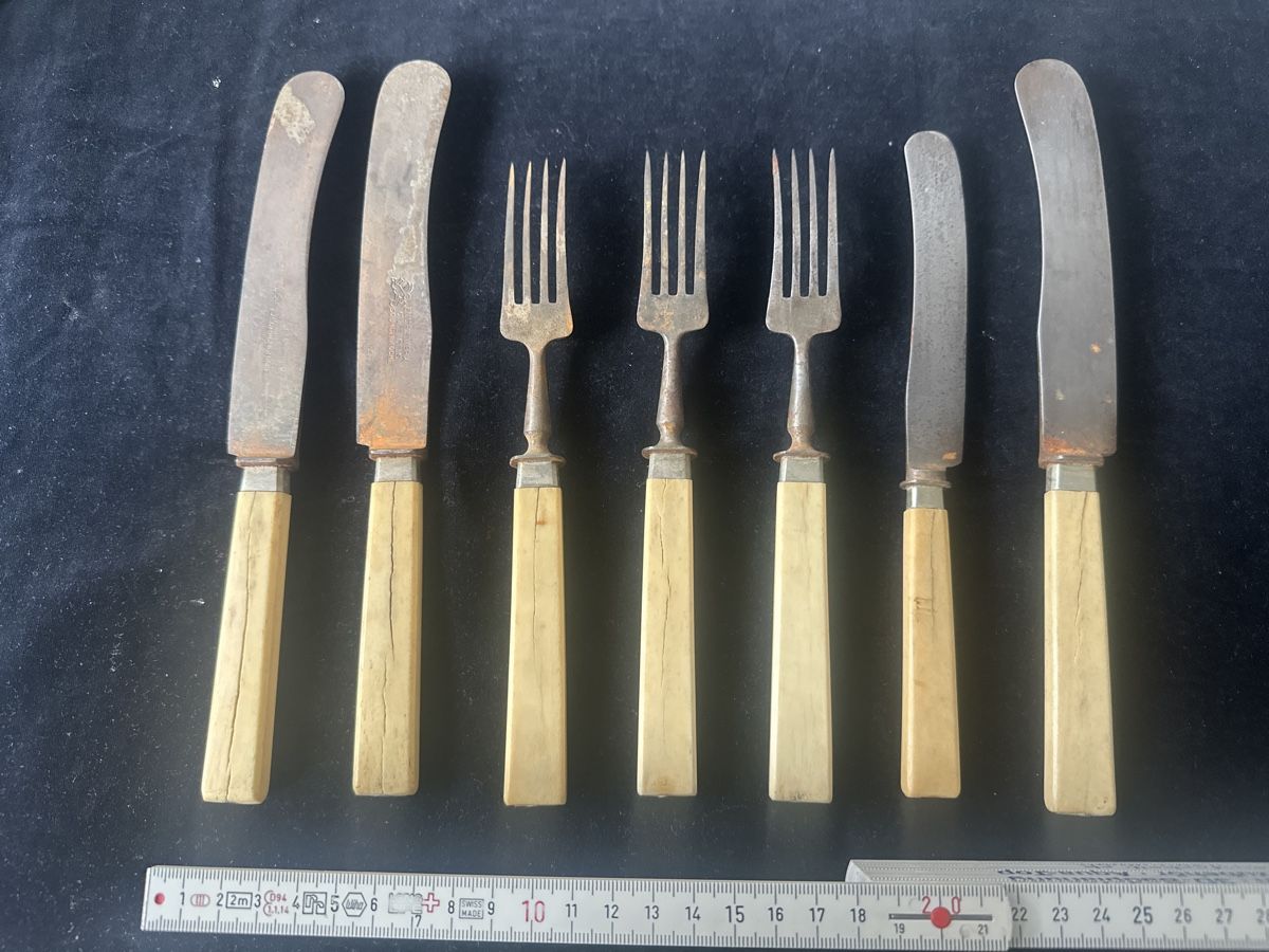Bestecksets: 7er Set Vintage Messer, Gabeln.  – Gebraucht aus Zürich von Chaeffeler 2