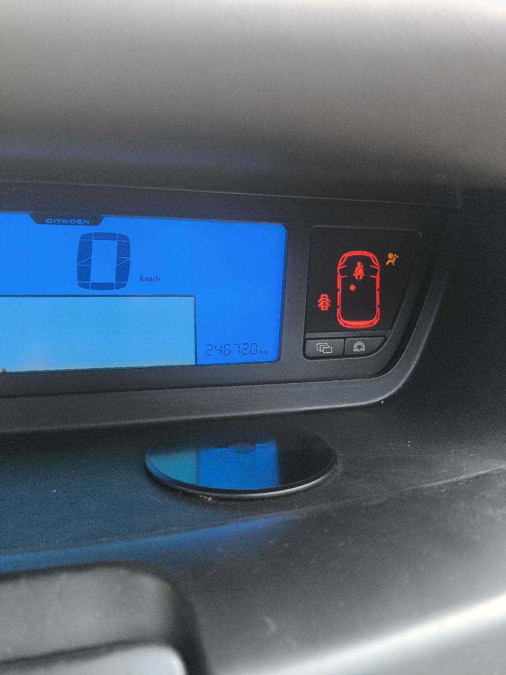 Citroën Automobili: Citröen C4 Picasso 2.0L Diesel – Usato da Balgach venduto da skl_5lyw 7