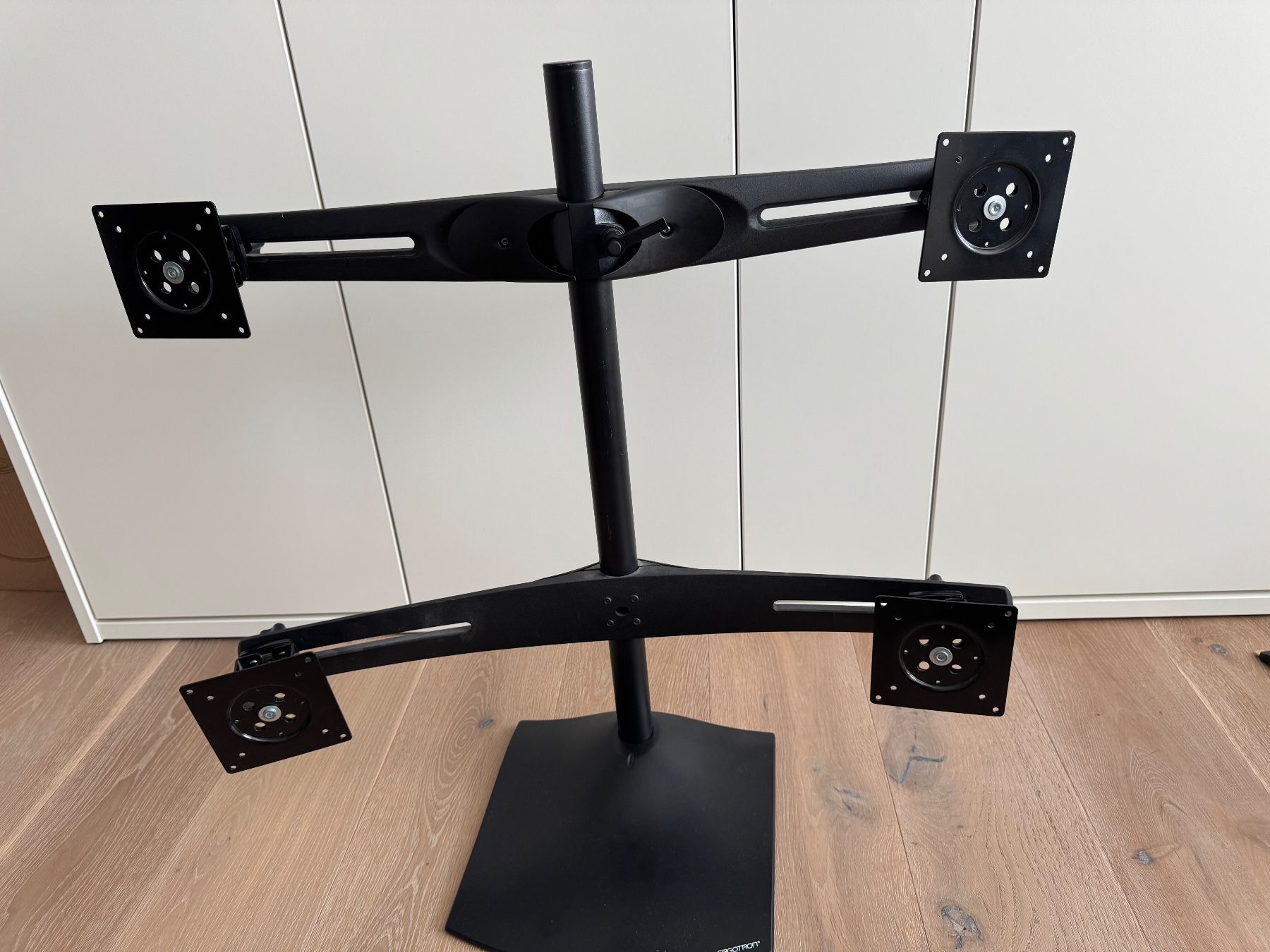 Ergotron Staffa per monitor: Bildschirmhalter für 4 Monitore Ergotron – Usato da Jona venduto da mat_lc2t 1