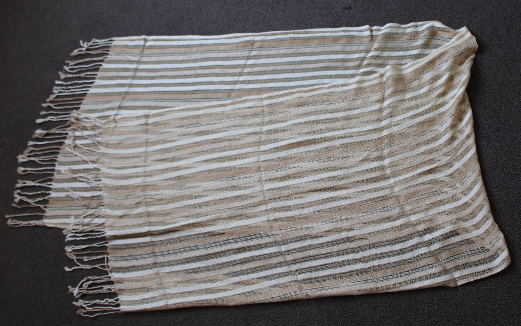 Foulards, Tücher & Schals: Schal – Gebraucht aus Schaan von antikes_und_kurioses 2