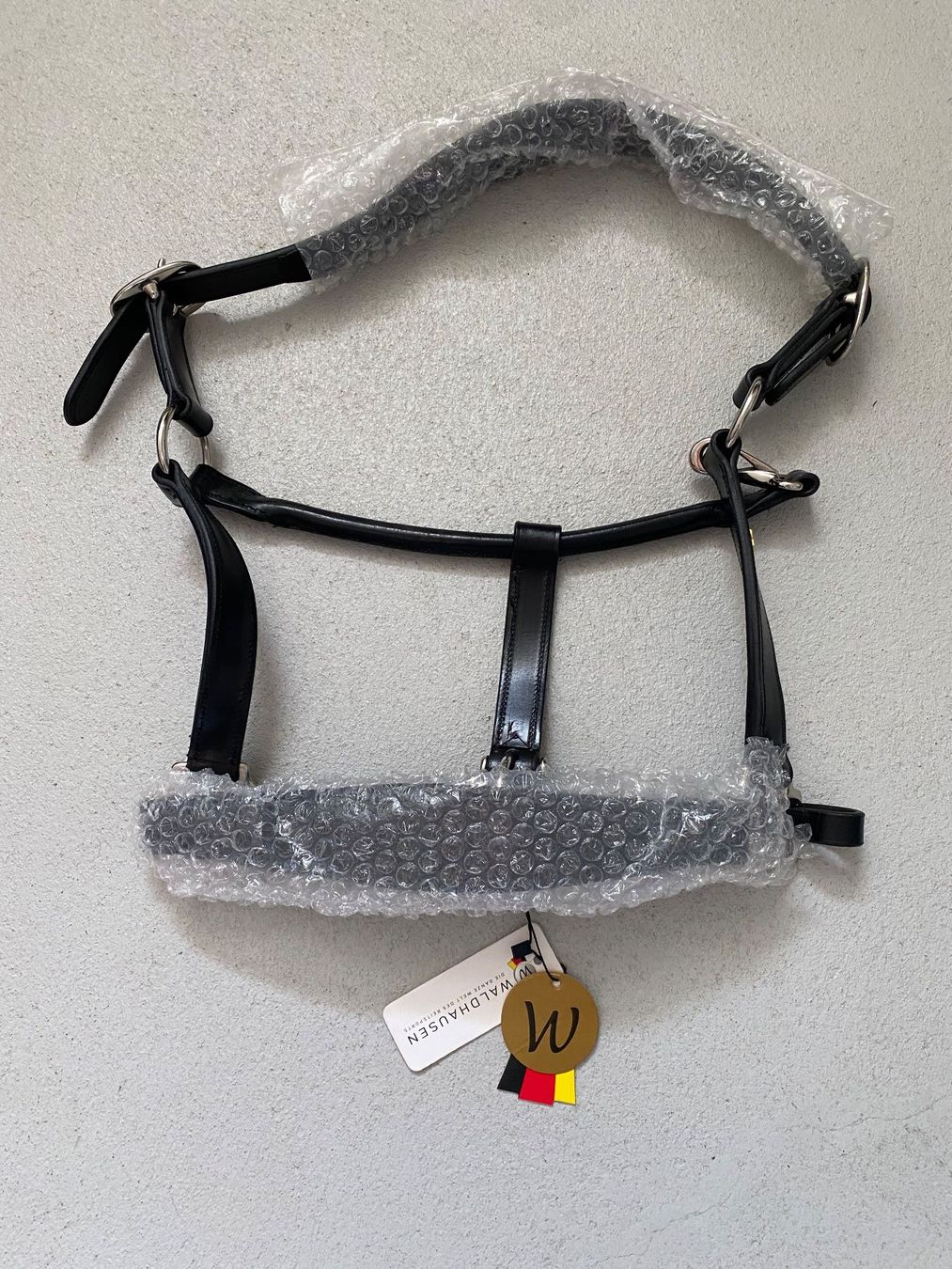 Zaumzeug & Halfter: Neu - Anatomic Lederhalfter VB, schwarz – Neu und originalverpackt aus Wohlen AG von Robballantine 1