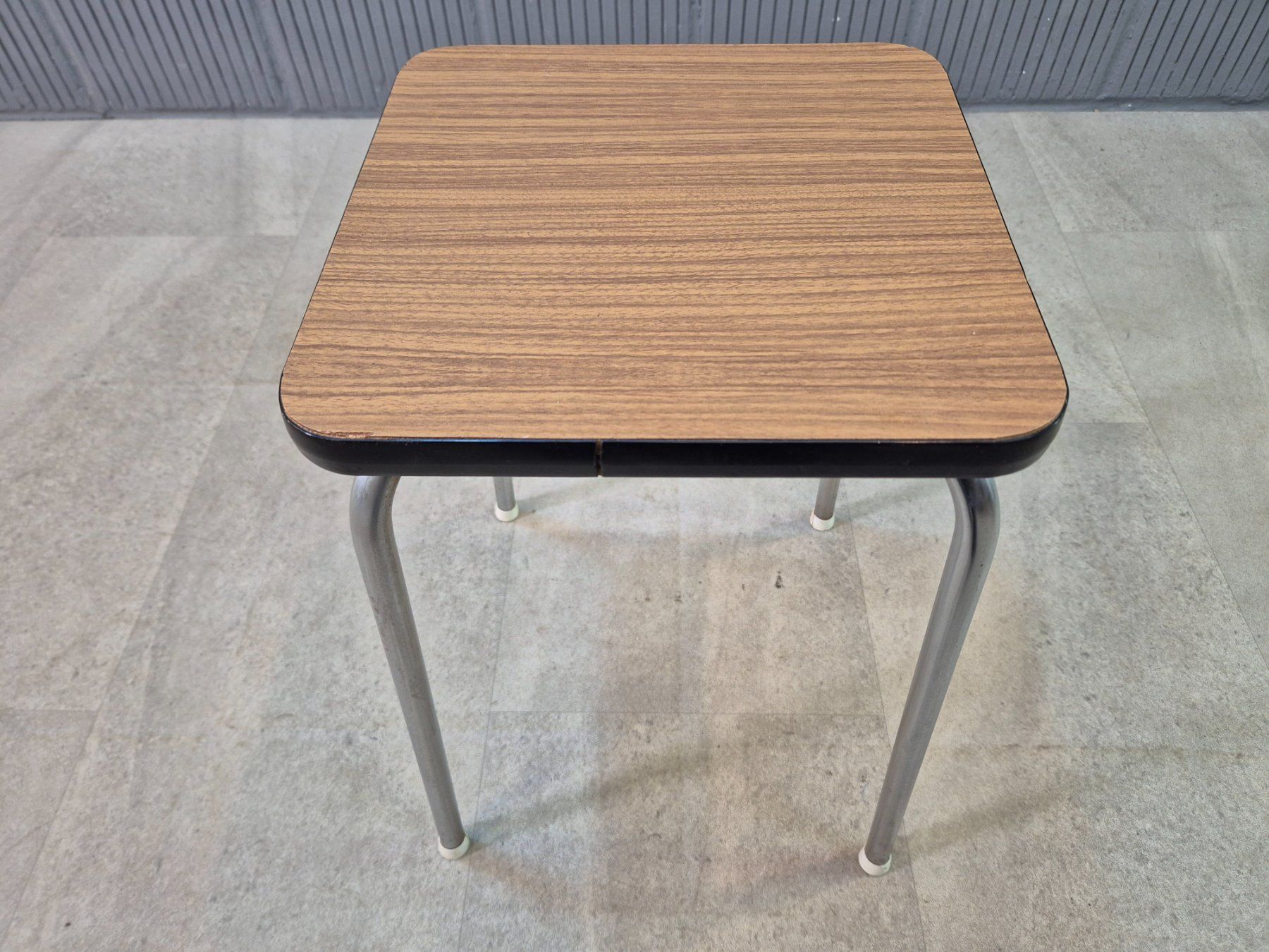 Hocker: Kelco braun Tabouret, Küchenhocker, Hocker, Kitchen Stool – Gebraucht aus Nottwil von Wondewa-Shop