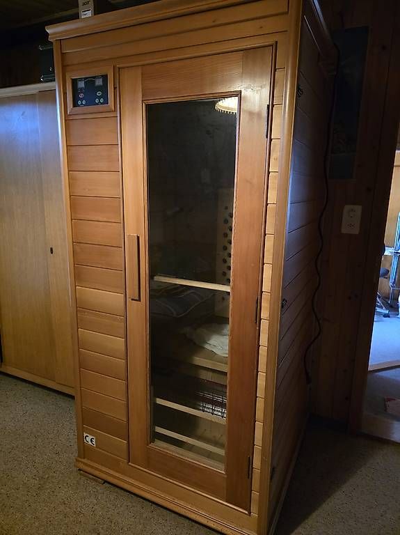 Saunas & Accessoires: Infrarotsauna – D'occasion à Hinwil par Spudi88