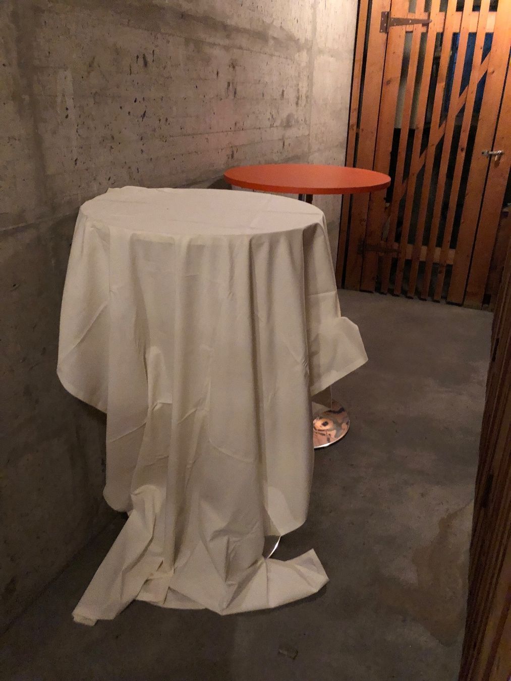 Tavoli: Bartisch – Usato da Basel venduto da sch_9g6x 4
