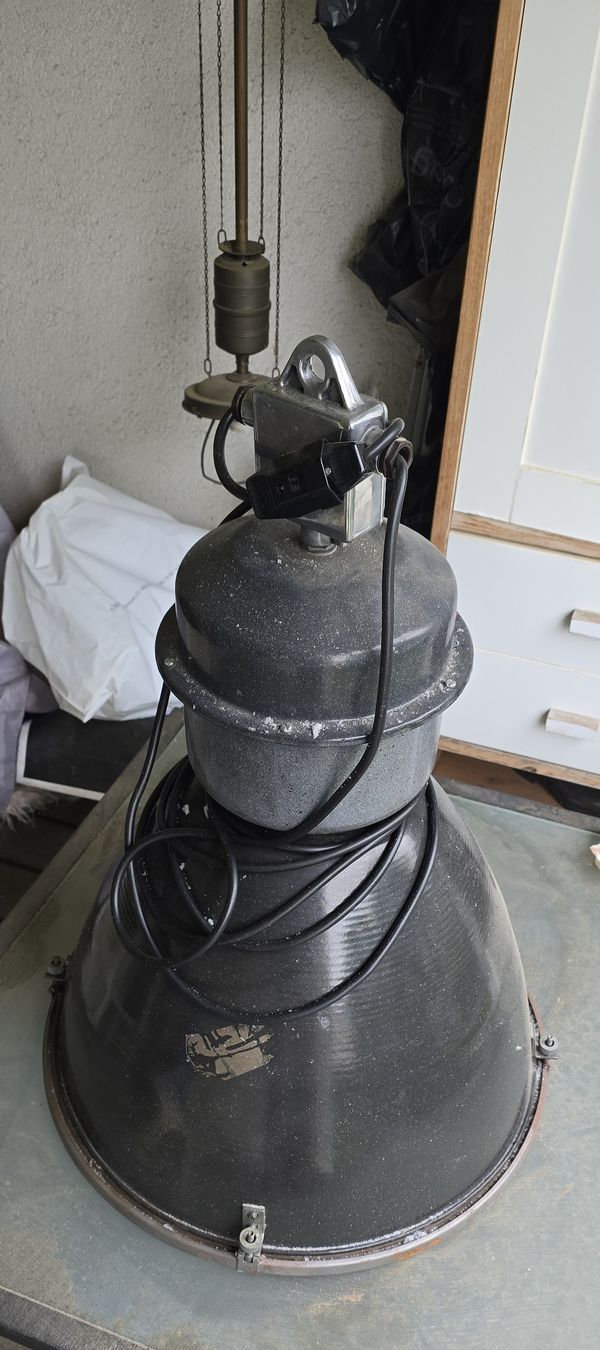 Kronleuchter & Deckenlampen: Industrielampe Deckenlampe Typ 25 400 220V – Gebraucht aus Basel von Jcva 5