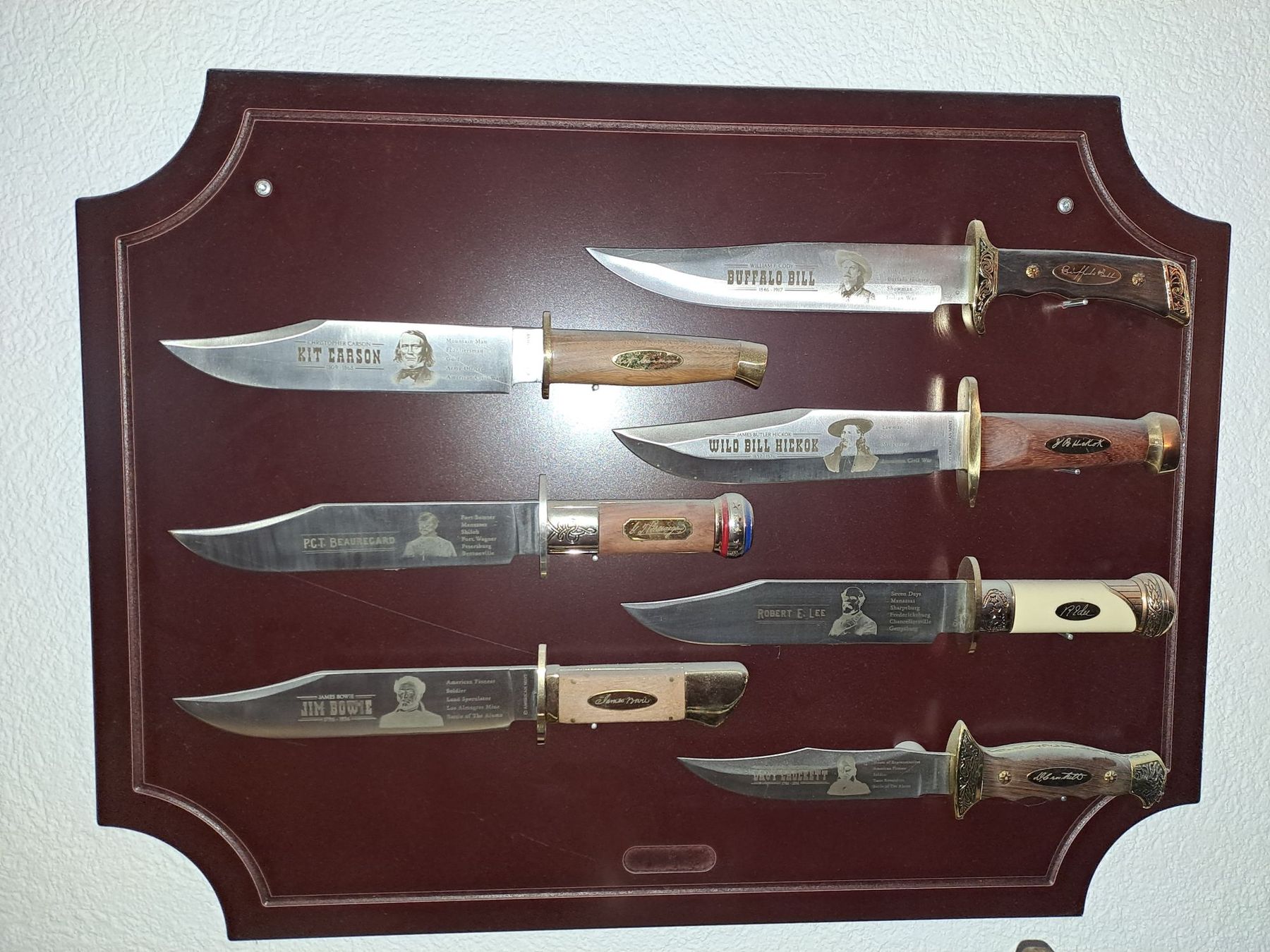 Coltelli: Dekorative Messer-Sammlung im Rahmen - Western-Stil – Nuovo (secondo la descrizione) da Dürrenäsch venduto da forstwart91