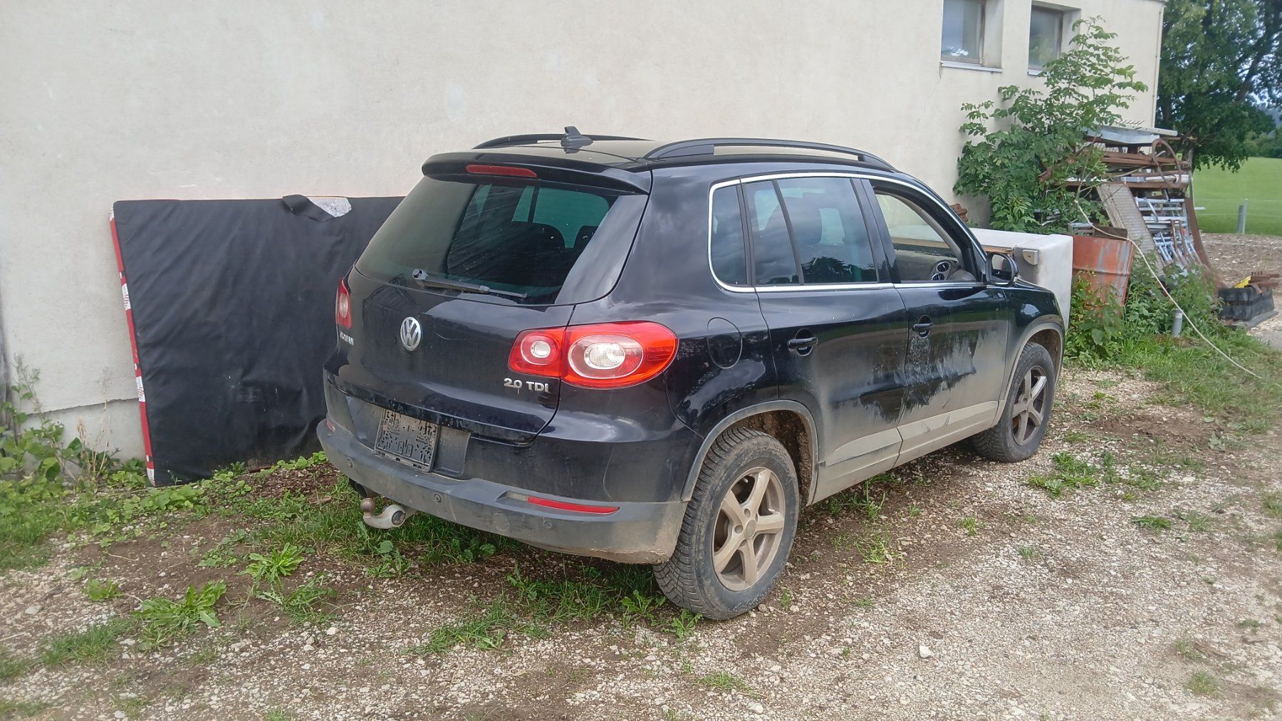 VW Automobili: VW Tiguan 2.0 TDI 4Motion 4x4 – Difettoso da La Ferrière venduto da Avecent 1