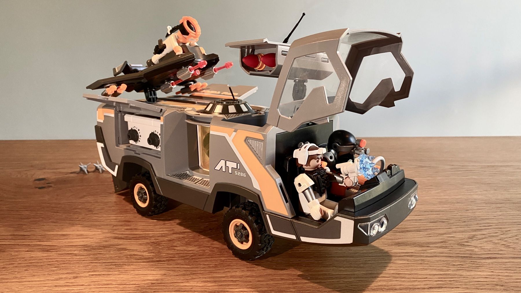 Playmobil Spielzeuge: Playmobil 5286 Spy Team Command Vehicle – Gebraucht aus Niederwangen BE von  4