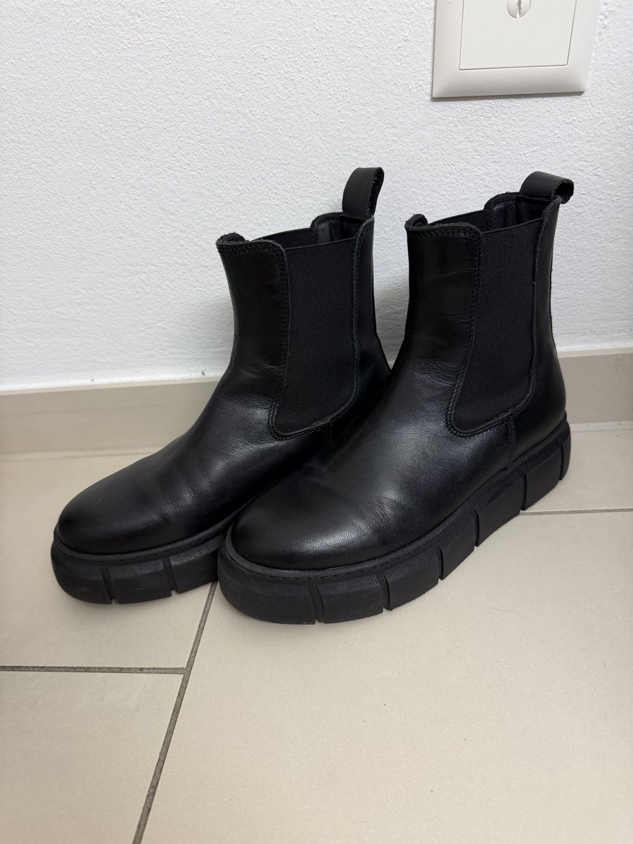 Chaussures femmes: Lederstiefel  – D'occasion à Neerach par the_modern_mini 1