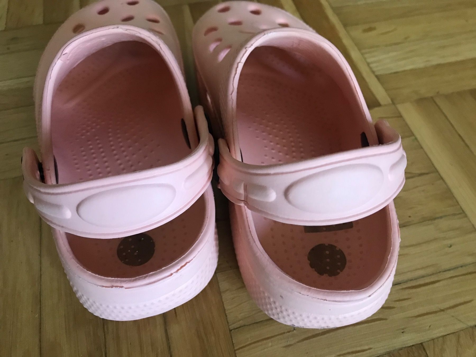 Scarpe per ragazze: Badeschuhe Grösse 26 – Usato da Emmenbrücke venduto da Hathor123 7