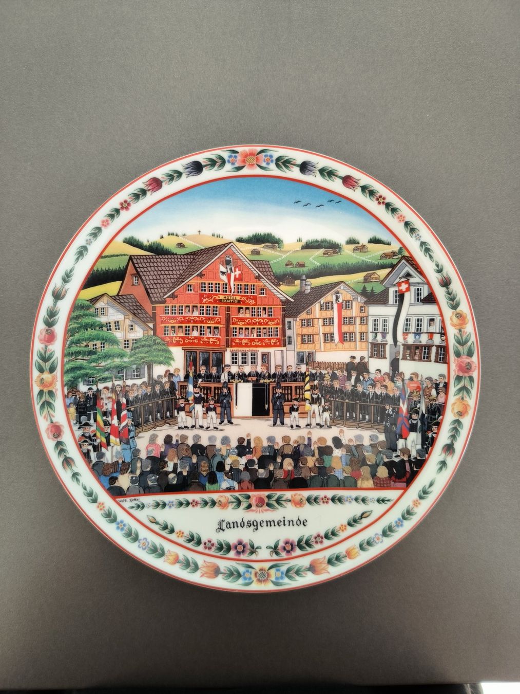 Tutte le decorazioni: Appenzeller  Sammelteller – Usato da Weinfelden venduto da TGWeinfelden