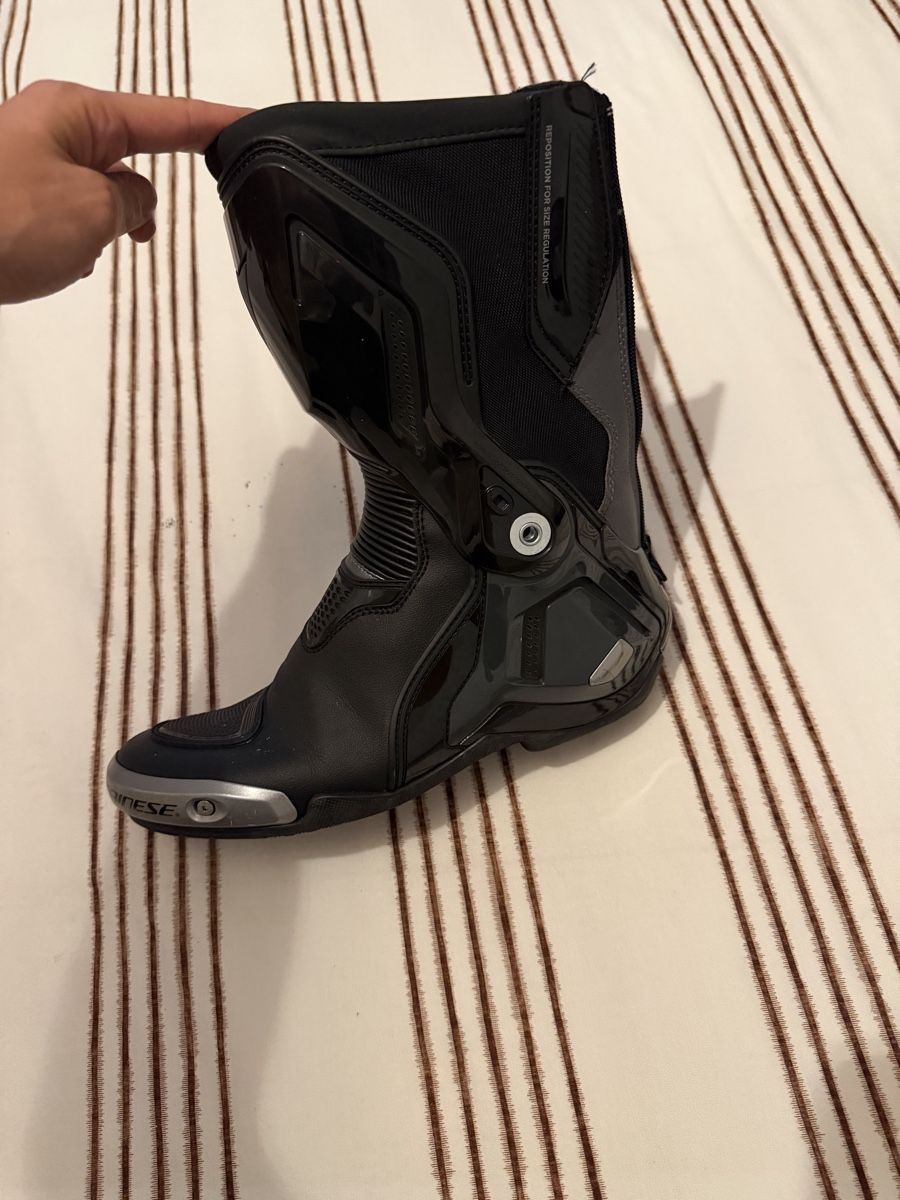 Dainese Scarpe da uomo: Bottes moto Dainese torque  – Usato da La chaux de fonds venduto da ri__5z6r 3