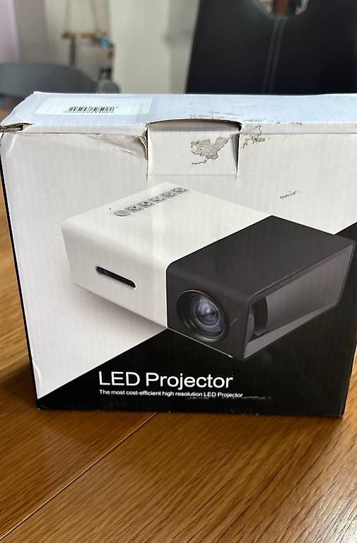 Vidéoprojecteurs: LED Projector / mini Beamer – D'occasion à Aettenschwil par holz93