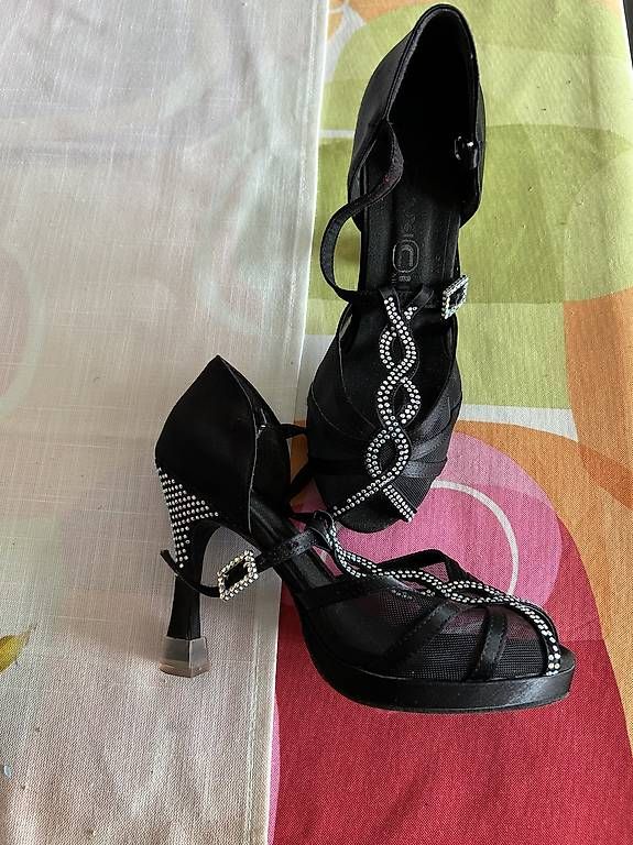 Scarpe da donna: Scarpe da ballo professionali 30 fr – Usato da Lugano venduto da bef_6qcn