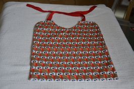 BABY LATZLI - NEU - HANDARBEIT - BABY BAVETTE