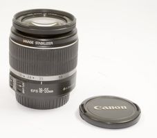 Canon Zoom Lens EF-S 3.5-5.6/18-55mm IS 2331/114