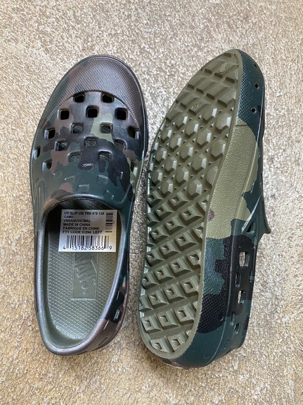 Crocs Chaussures garçon: Vans Enfants Taille 31 – Neuf avec emballage d'origine à Orbe par D-stockFactory-Orbe 1