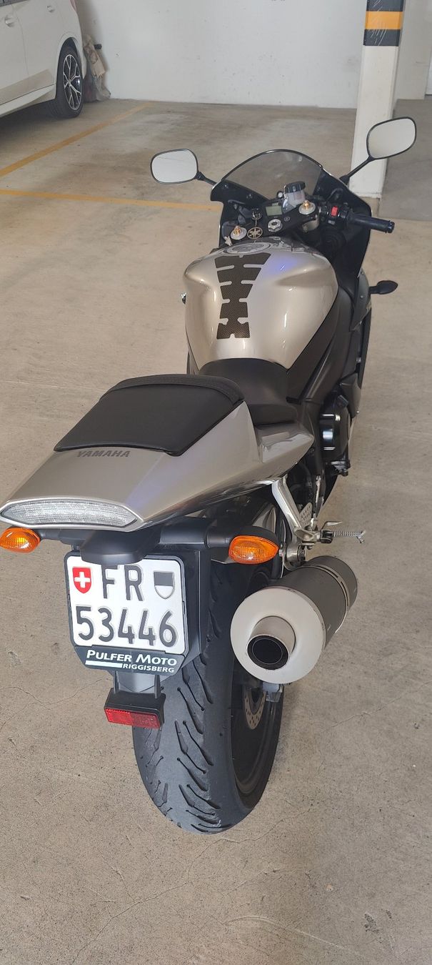 Yamaha Strada: Yamaha YZF-R1 – Usato da Gurmels venduto da Rogermoore 3