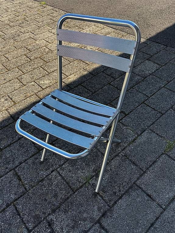Chaises: 4 Gartenstühle Alu klappbar – D'occasion à Niederurnen par Moeschtli 1