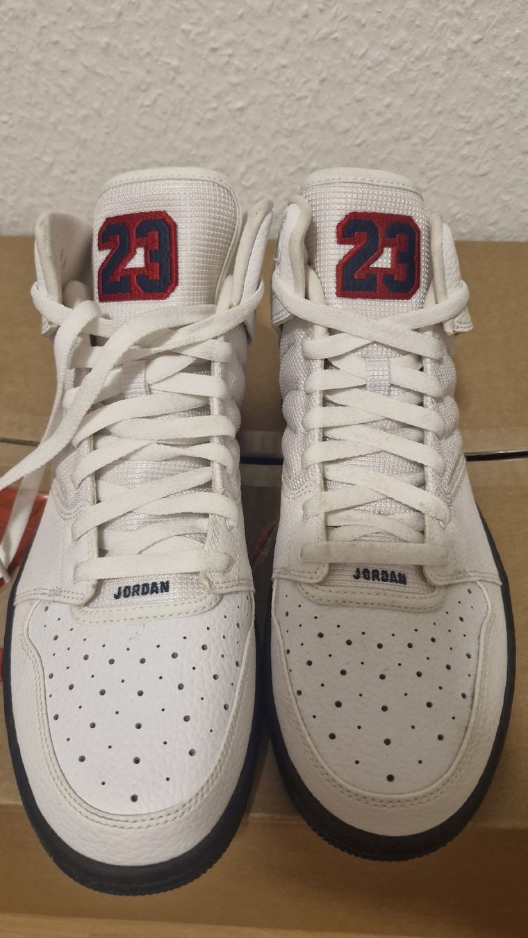 Jordan Herrenschuhe: mens Jordan Nike Schuhe – Neu (gemäss Beschreibung) aus Bülach von colaslive 1