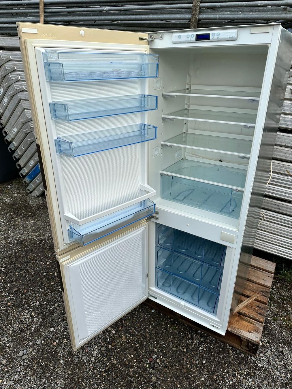 Frigoriferi: Kühlschrank Einbaukühlschrank Forster – Usato da Spreitenbach venduto da Space_X