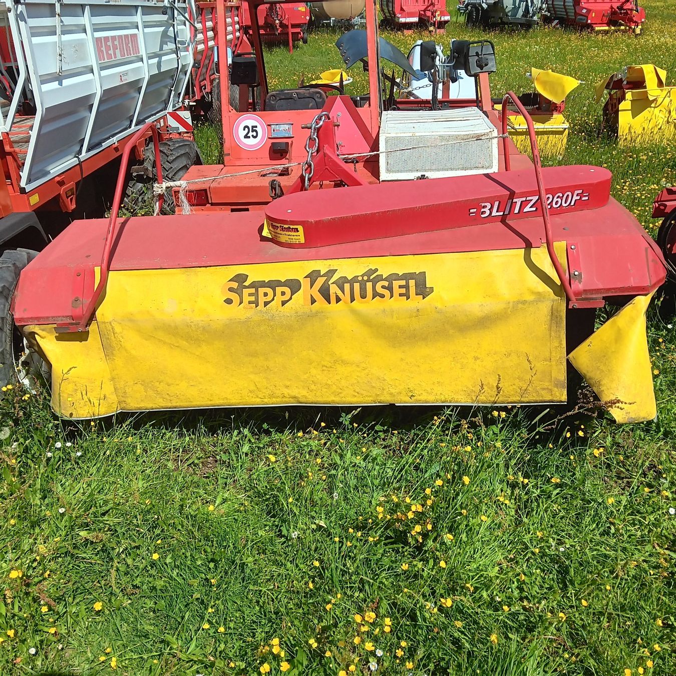 Tutte le macchine: Frontscheibenmähwerk Knüsel Blitz 260 – Usato da Degersheim venduto da powertrac