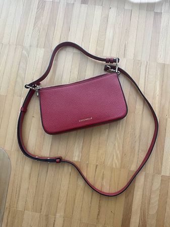 Coccinelle Handtasche Merveille in Rubinrot