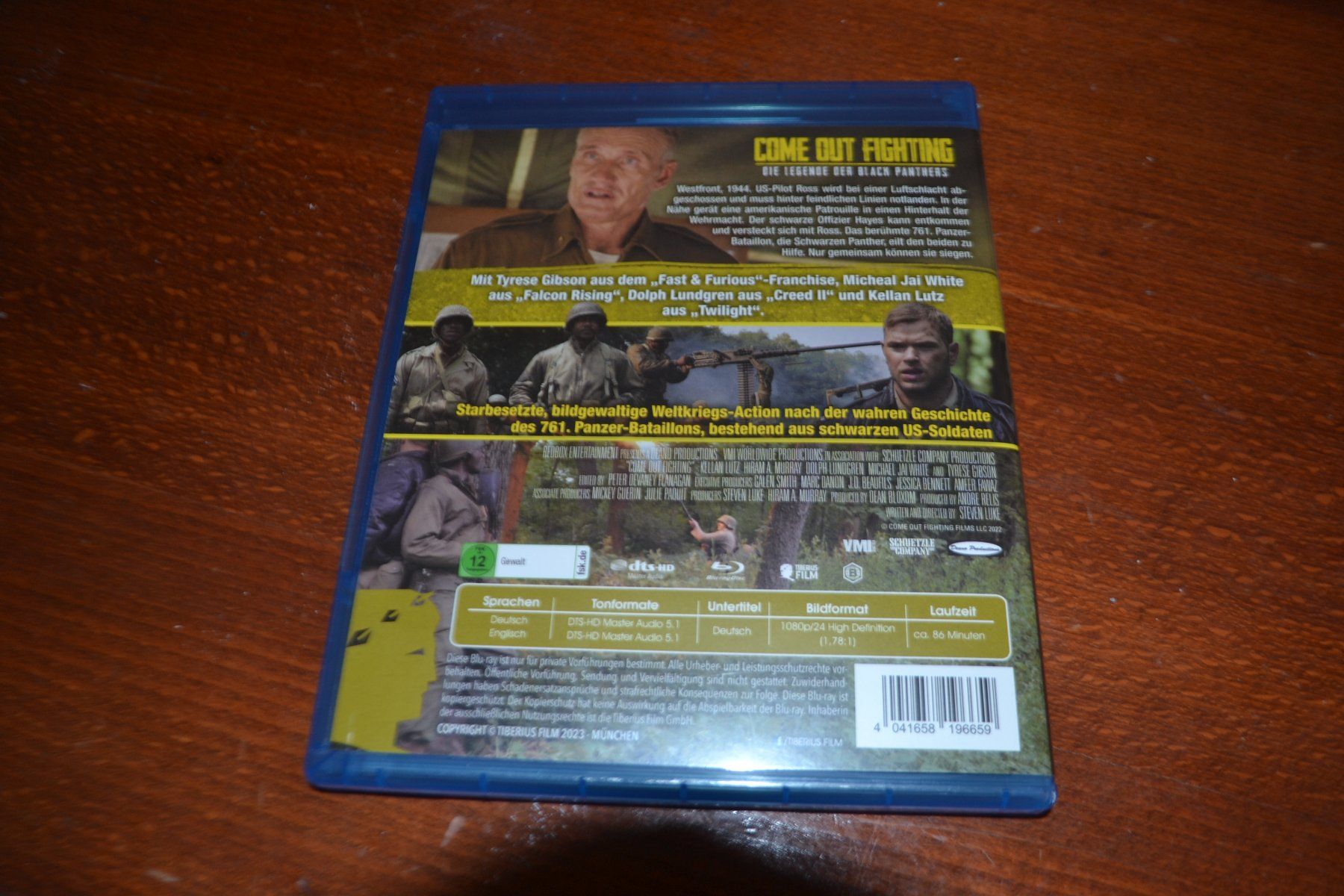 Tous les DVDs: Come out fighting – D'occasion à Laupen ZH par chefdom 1