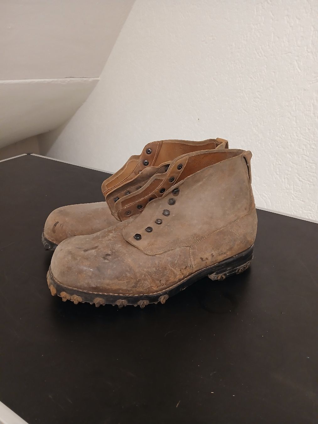 Schweizer Armee Herrenschuhe: Militär Nagelschuh – Gebraucht aus Rüdtligen von winunan