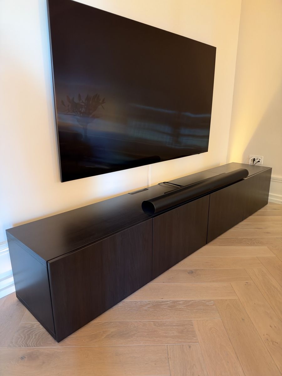 Ikea Meubles TV: IKEA TV unit 280cm in black – D'occasion à Zürich par Mirouch