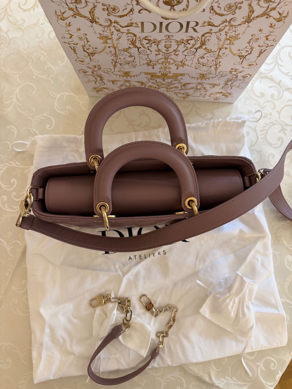 Dior Taschen für Damen: Sac Dior Lady D‑Joy taille medium – Neu (gemäss Beschreibung) aus Conches von chn_hgl6 8